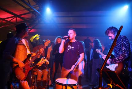 UNE SOIRÉE MEMORABLE